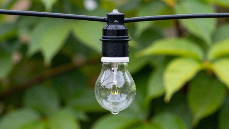 Czy girlandy ogrodowe solarne są wodoodporne i trwałe?