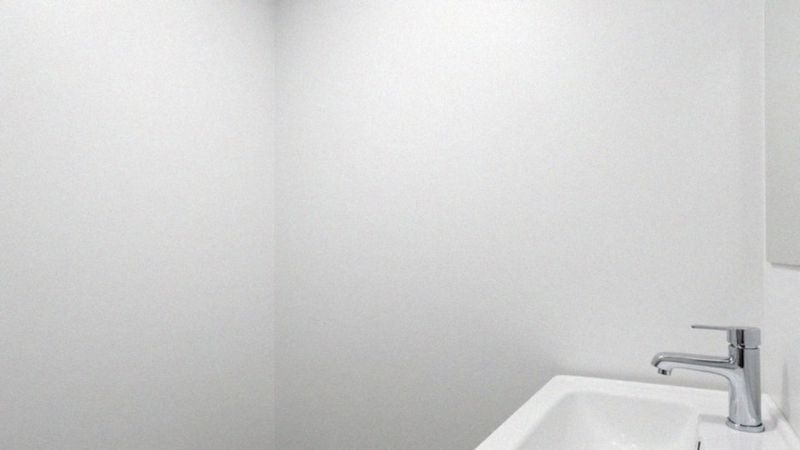 Kiedy tapeta z włókna szklanego zastąpi płytki?
