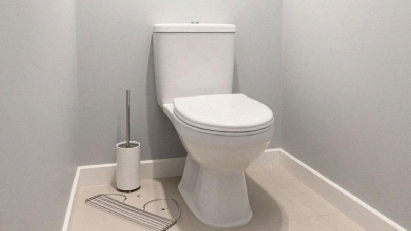 Jak usunąć zator szczotką lub wieszakiem?