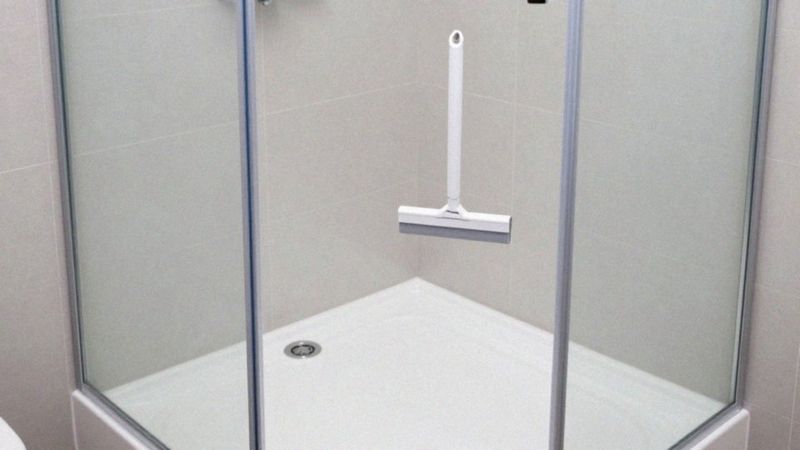 Jak czyścić kabinę, aby uniknąć pleśni?