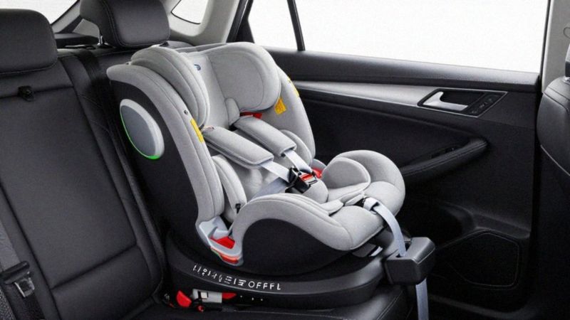 Jak montować małe foteliki z ISOFIX?
